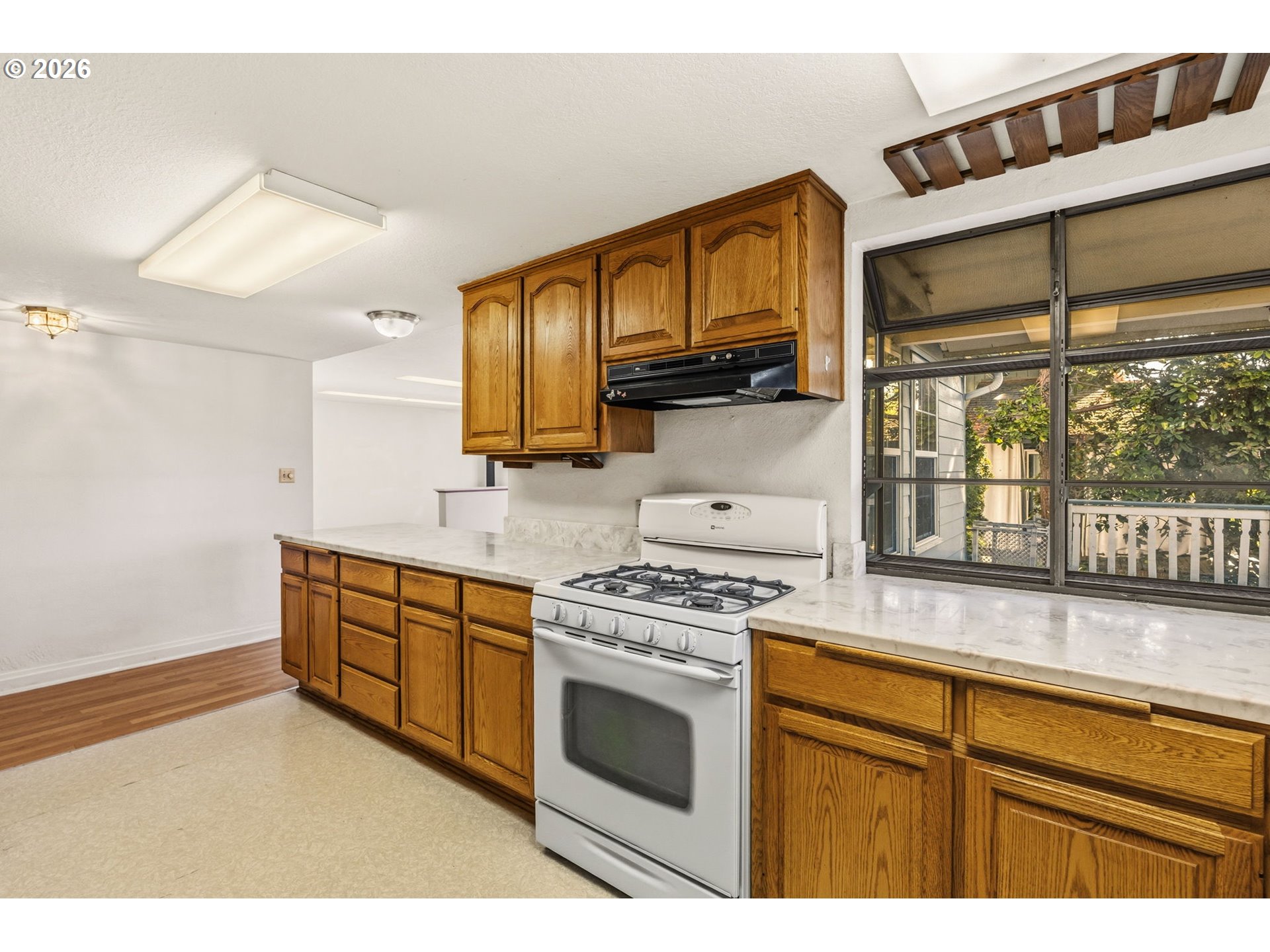 512 West D Street Springfield, OR 97477 - Photo 13 of 42