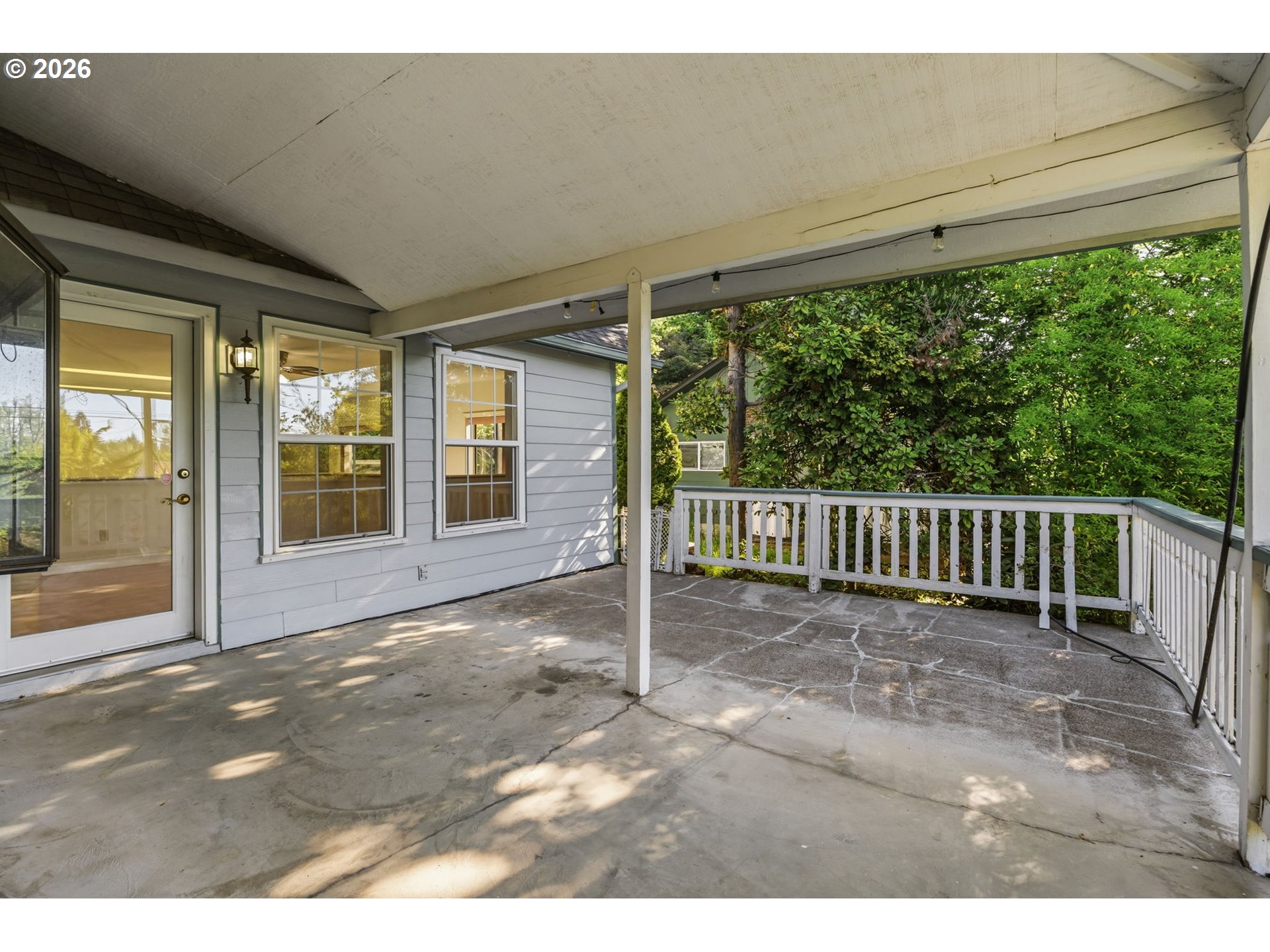 512 West D Street Springfield, OR 97477 - Photo 5 of 42