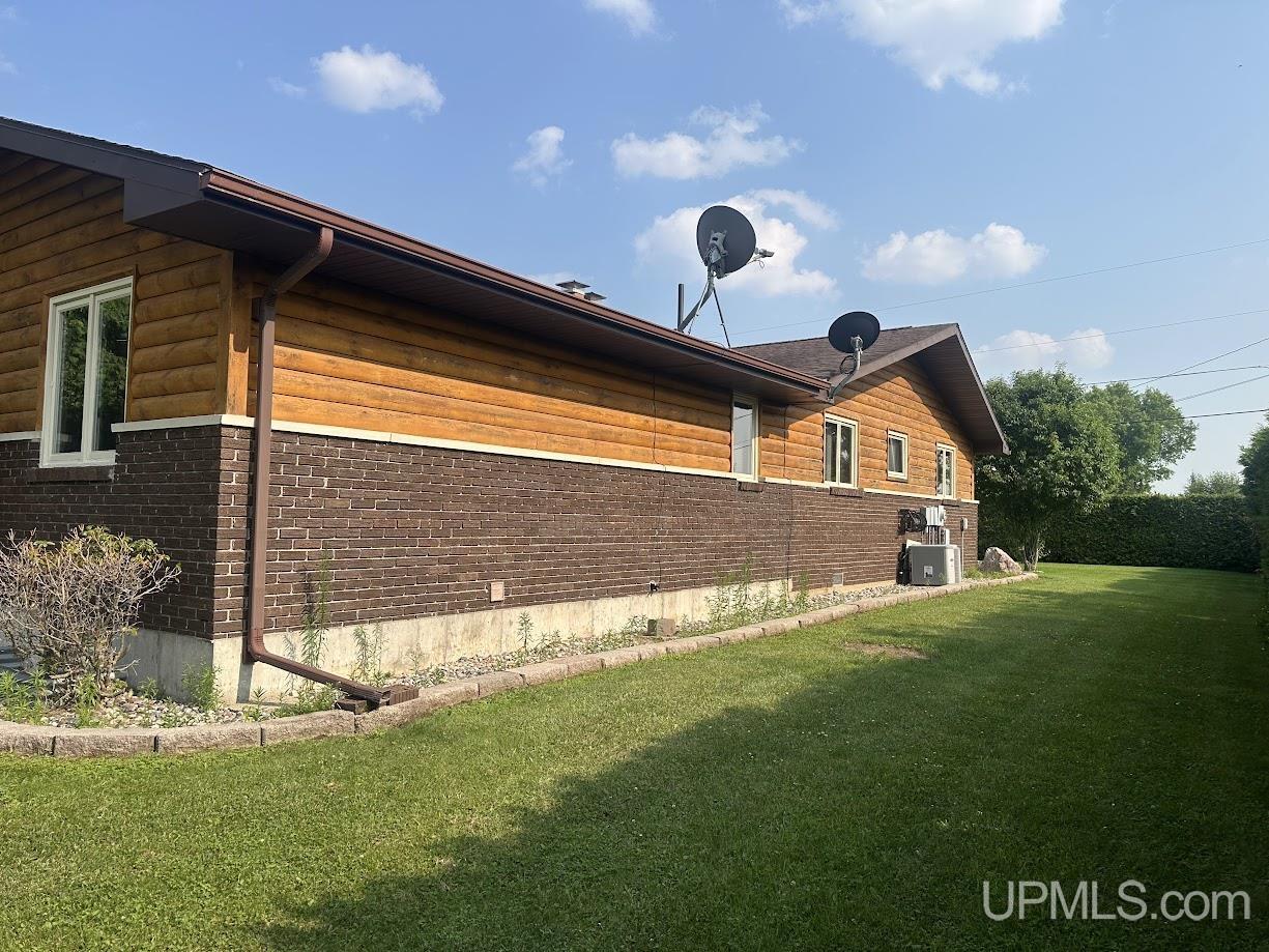 3802 20th Road Gladstone, MI 49837 - Photo 4 of 11