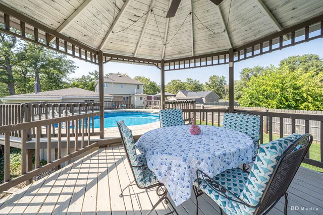 $324,900 | 23715 South Ashland Avenue, Crete, IL 60417