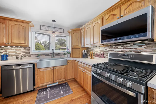 $329,900 | 23715 South Ashland Avenue, Crete, IL 60417