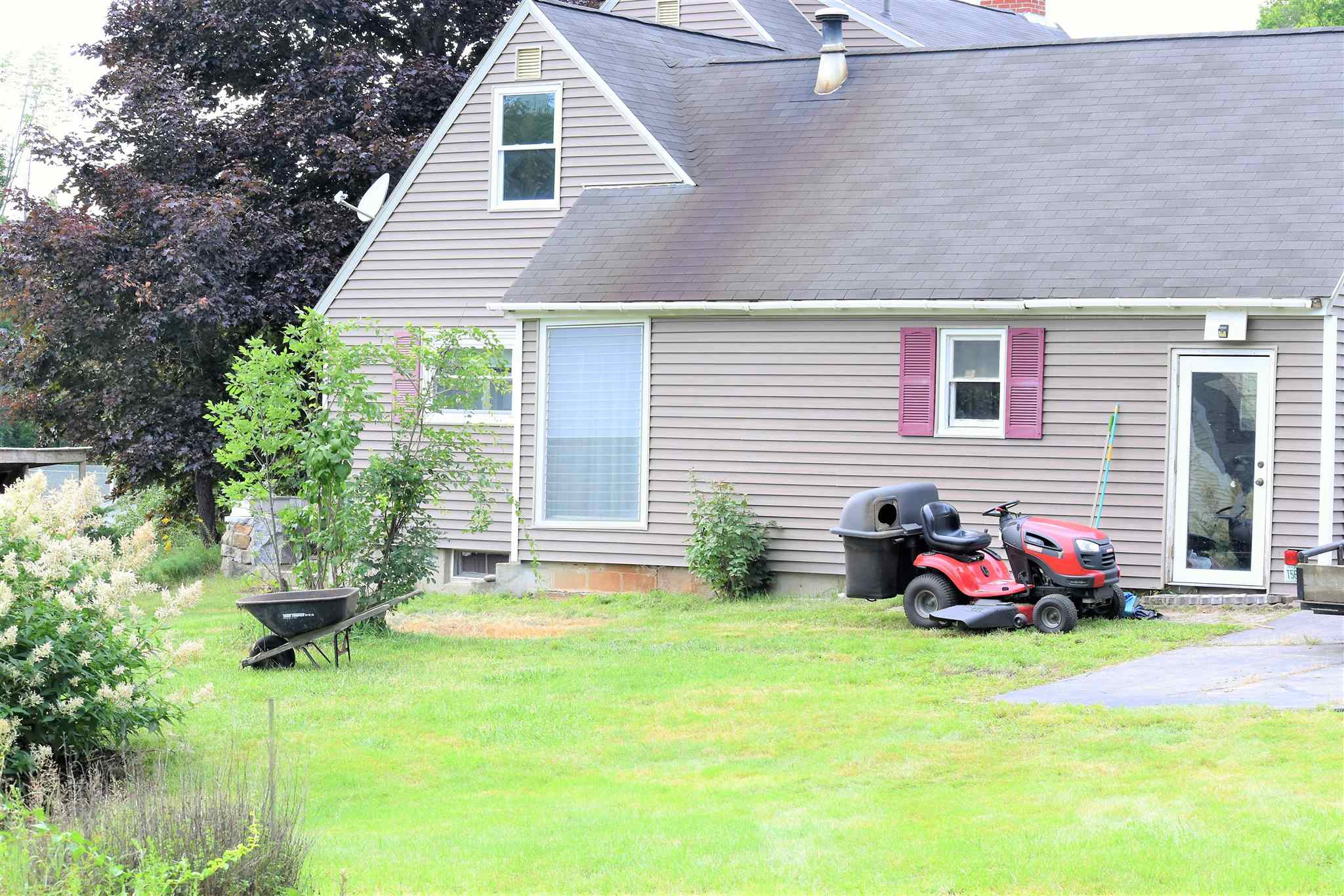 73 Meredith Neck Road Meredith, NH 03253 - Photo 3 of 38