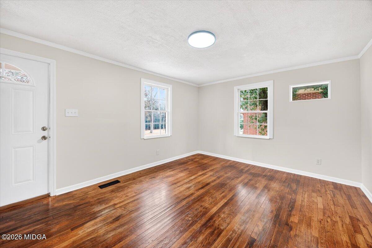 1049 Boulevard Macon, GA 31211 - Photo 4 of 22 13-W7A0050