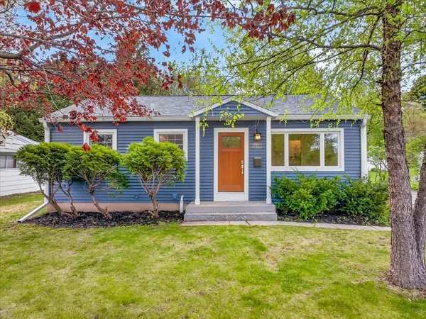 $464,900 | 5316 Healy Lane, Monona, WI 53716
