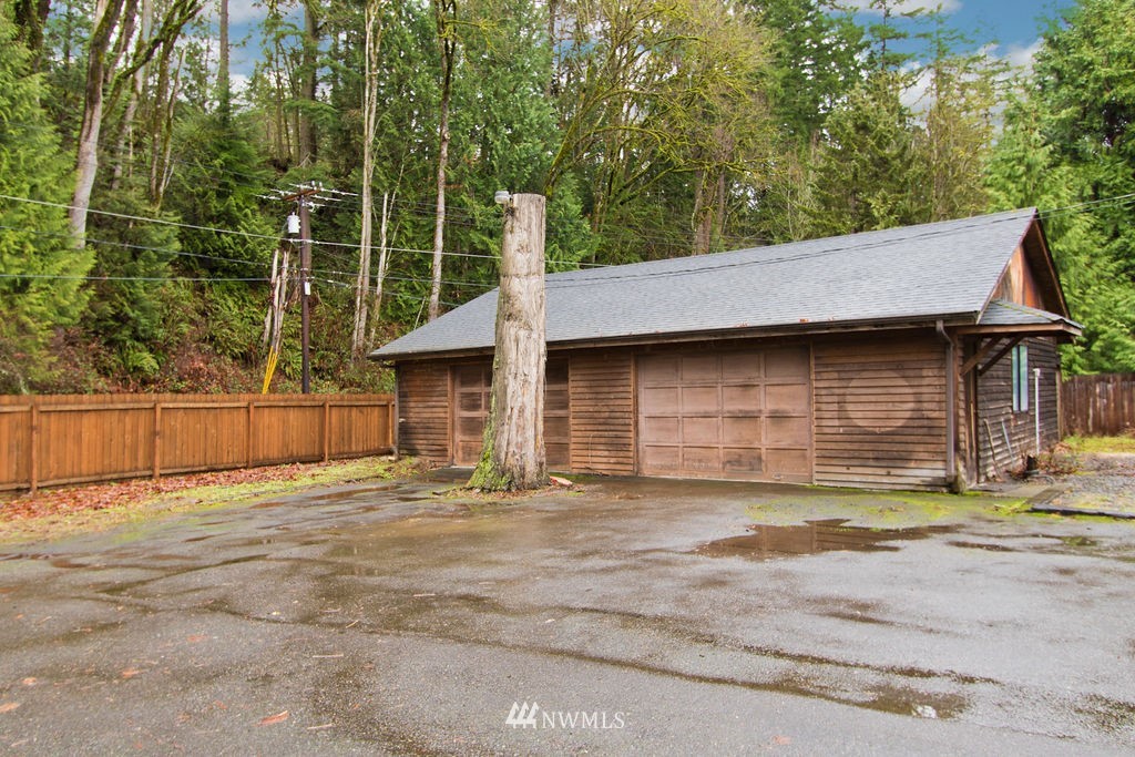 17447 Southeast Jones Road Renton, WA 98058 - Photo 28 of 34