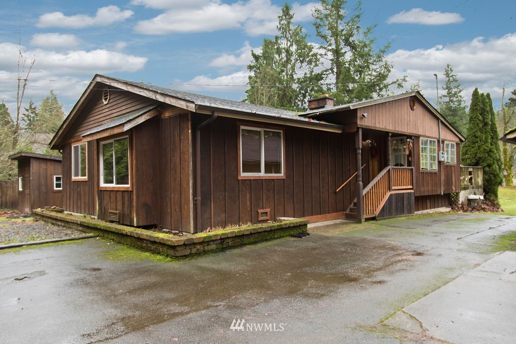 17447 Southeast Jones Road Renton, WA 98058 - Photo 4 of 34