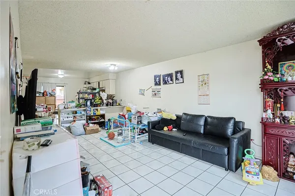 an outdoor view of house with yard