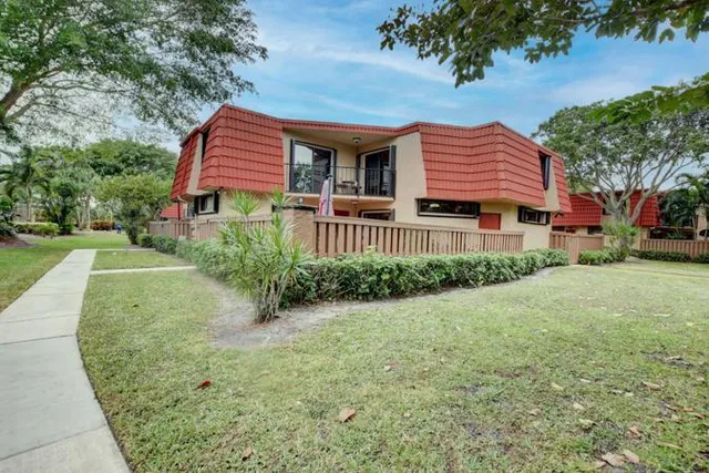 $348,000 | 8279 Severn Drive, Unit C, Boca Raton, FL 33433