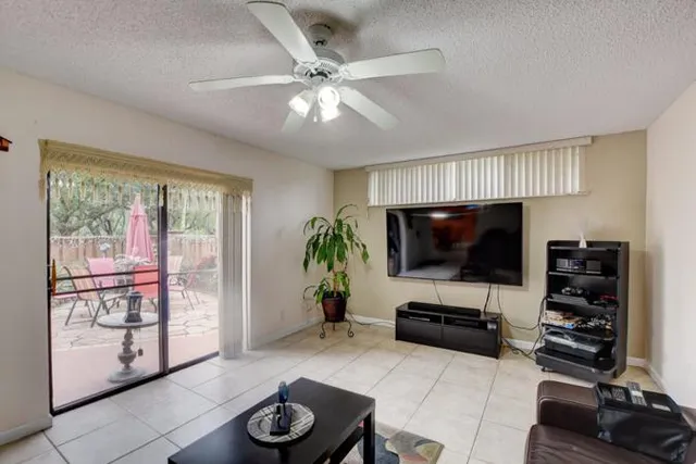 $348,000 | 8279 Severn Drive, Unit C, Boca Raton, FL 33433