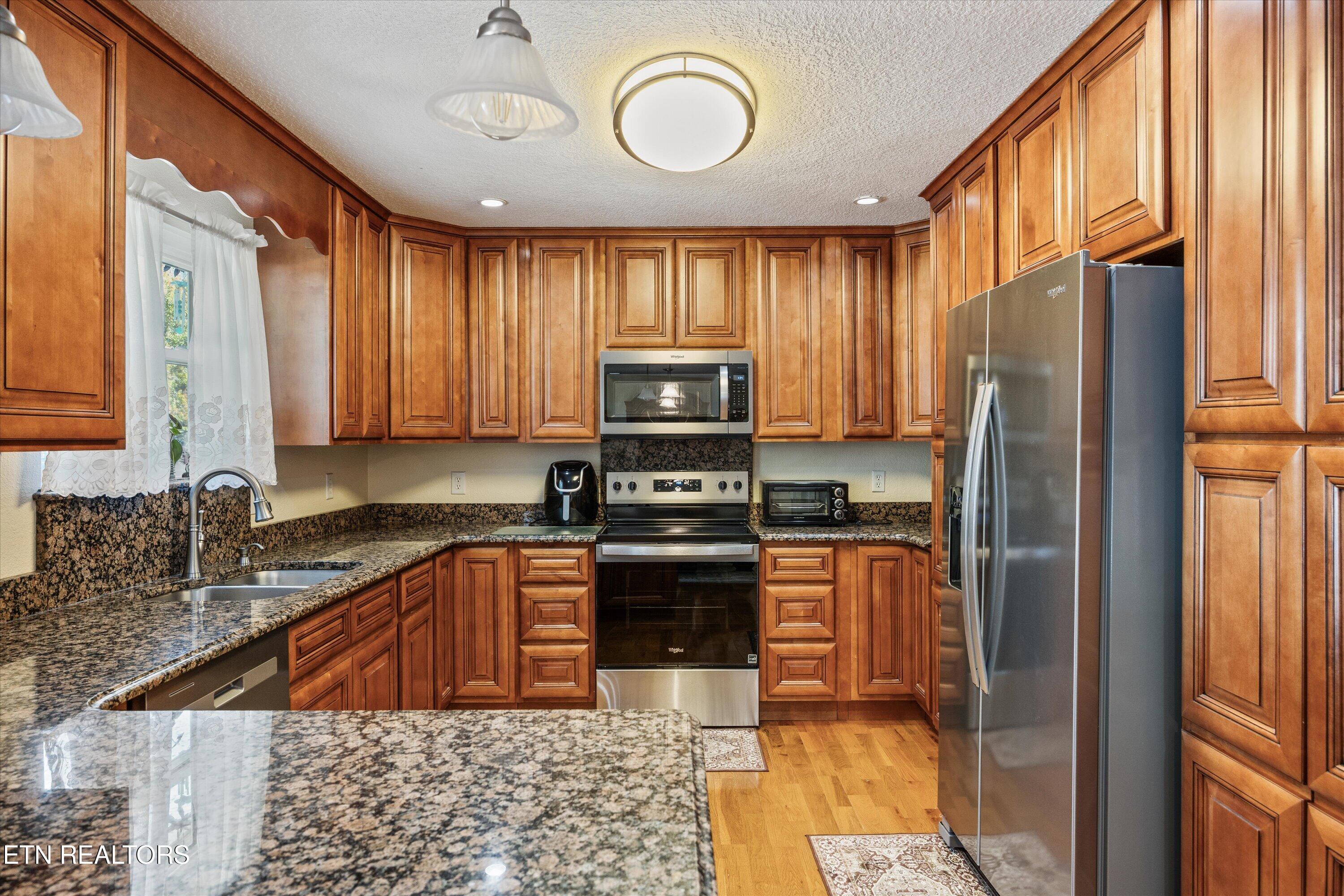 212 Cogdill Road Knoxville, TN 37922 - Photo 13 of 51 19-212 Cogdill Rd17
