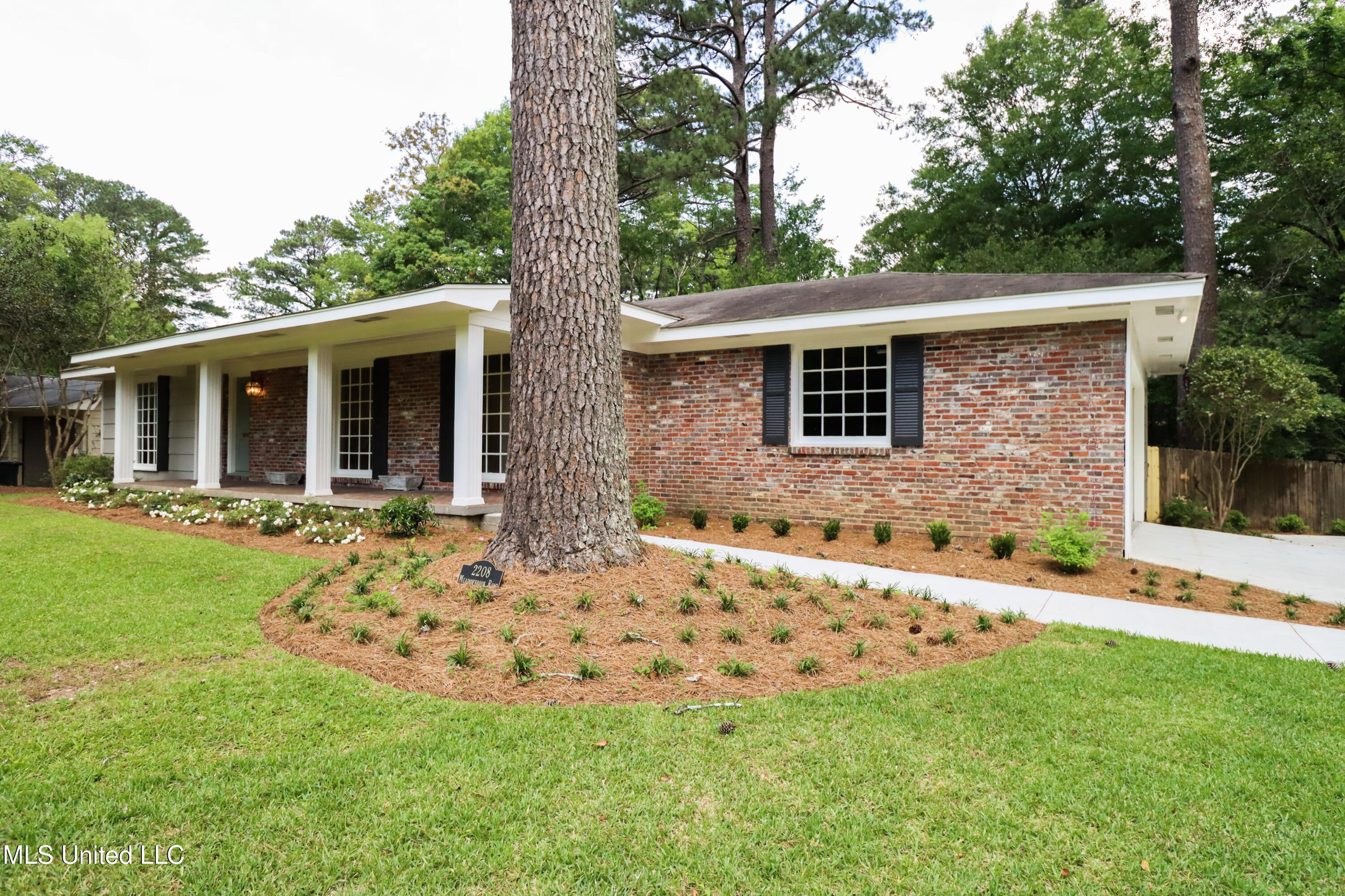 2208 Meadowbrook Road Jackson, MS 39211 - Photo 2 of 28 Front Exterior 2