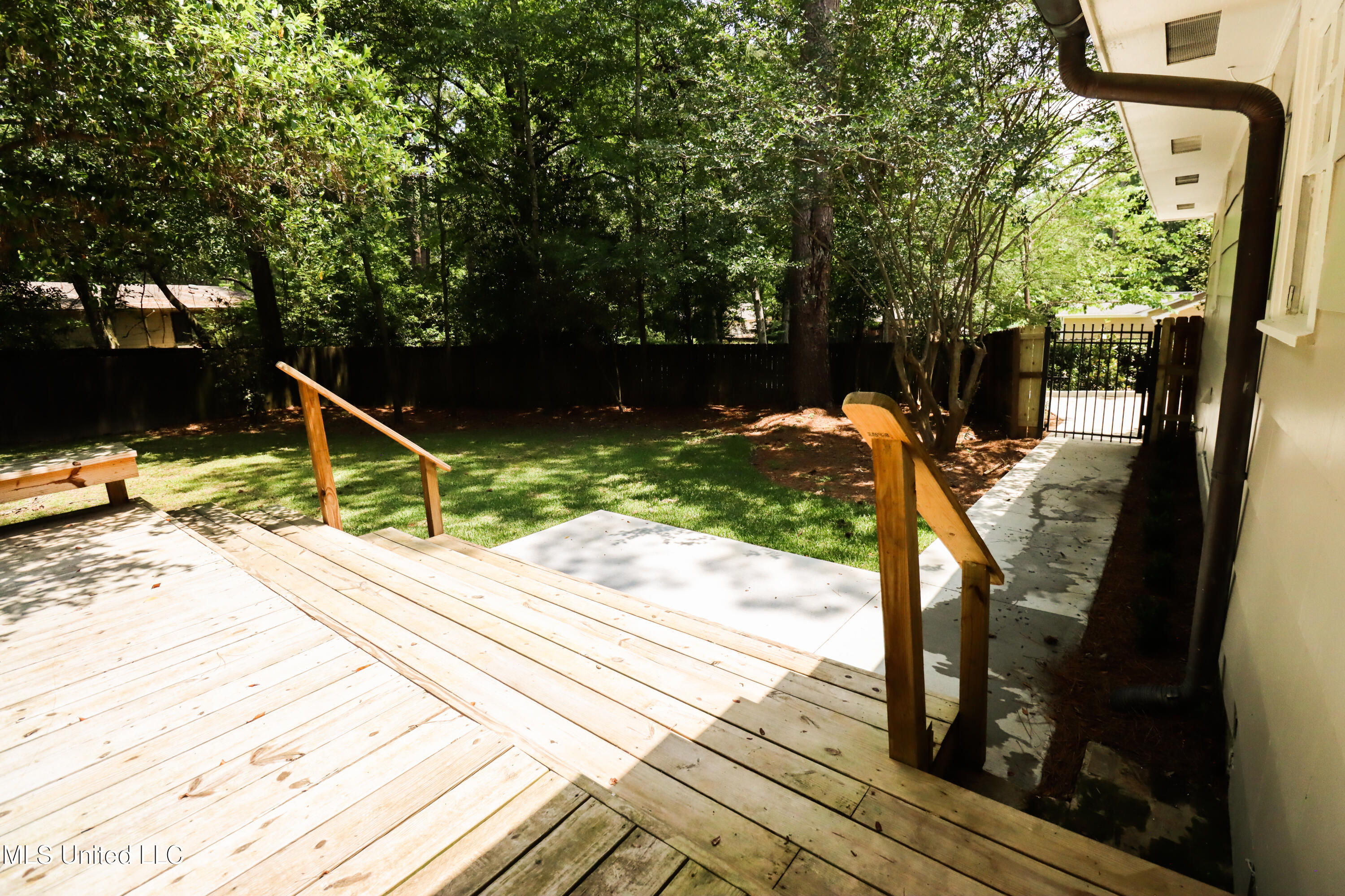 2208 Meadowbrook Road Jackson, MS 39211 - Photo 25 of 28 IMG_1811