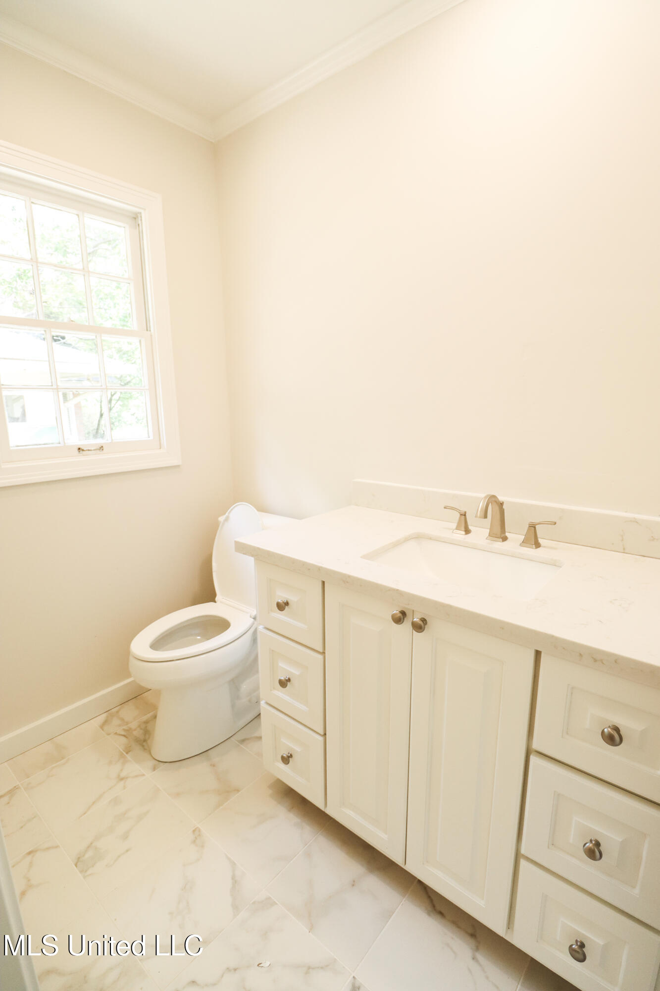 2208 Meadowbrook Road Jackson, MS 39211 - Photo 9 of 28 IMG_1772-2