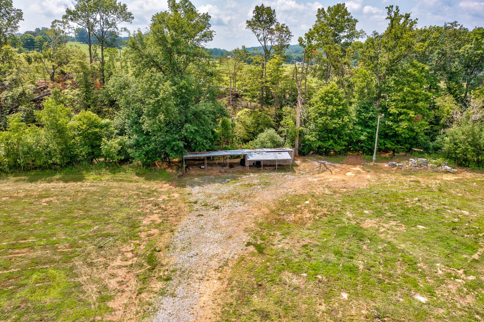 3165 Distillery Road Springfield, TN 37172 - Photo 14 of 17 a view of a backyard with swimming pool