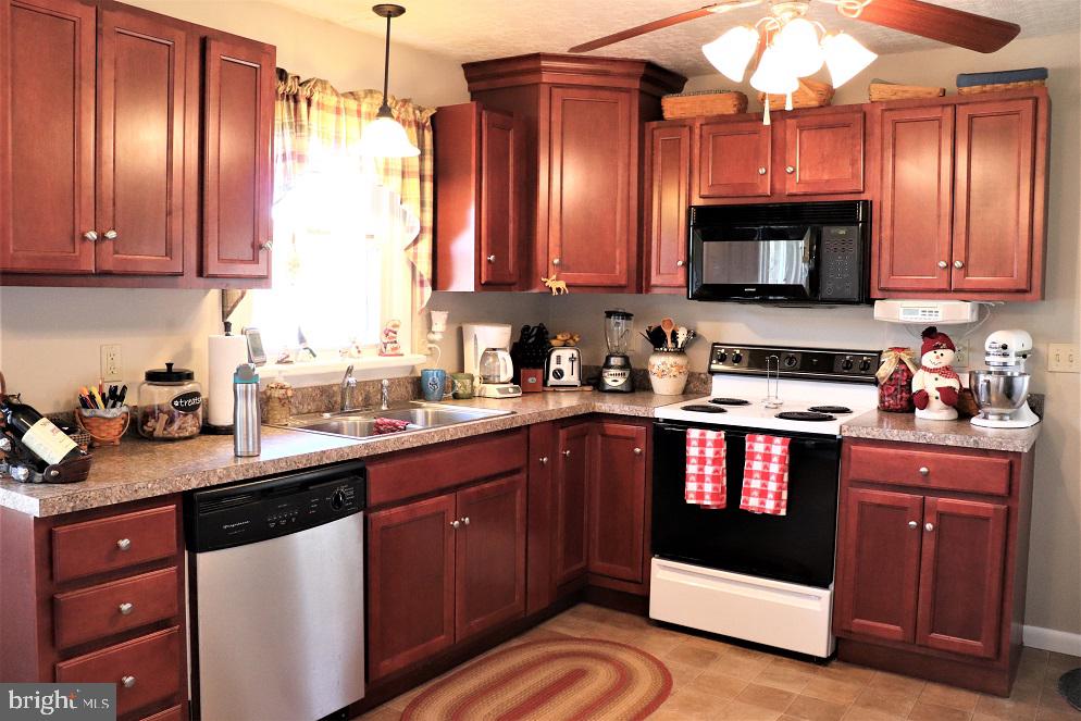 275 Resh Road Reinholds, PA 17569 - Photo 8 of 26 Gallery Image 8