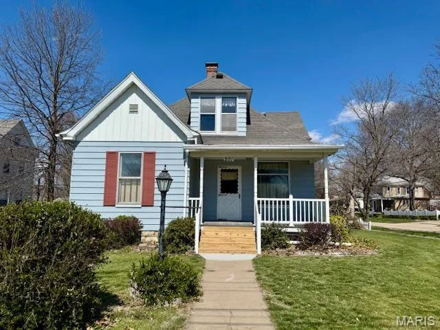 $165,000 | 201 West Barr Avenue, Jerseyville, IL 62052