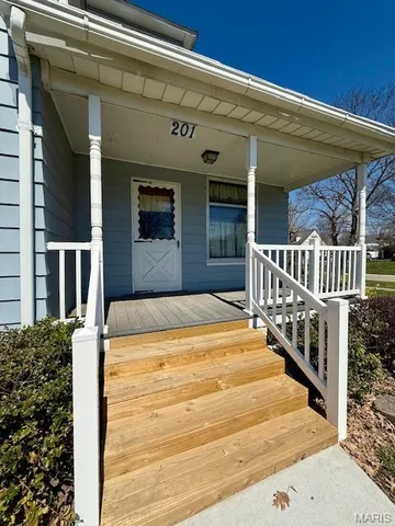 $160,000 | 201 West Barr Avenue, Jerseyville, IL 62052