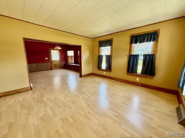 $160,000 | 201 West Barr Avenue, Jerseyville, IL 62052