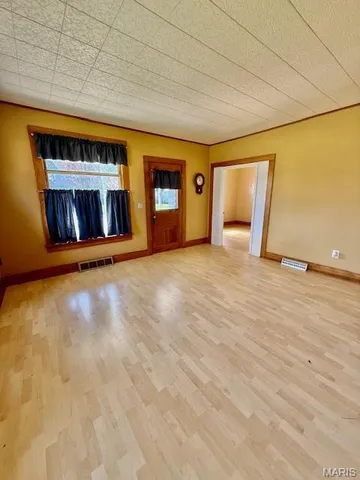 $160,000 | 201 West Barr Avenue, Jerseyville, IL 62052