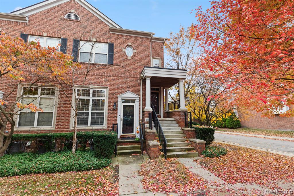 17020 Farmington Road Livonia, MI 48154 - Photo 2 of 28 Gallery Image 2