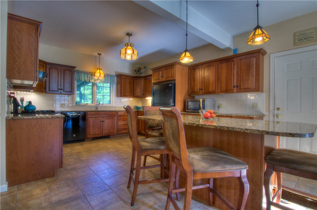 717 Chopmist Hill Road Glocester, RI 02857 - Photo 15 of 40