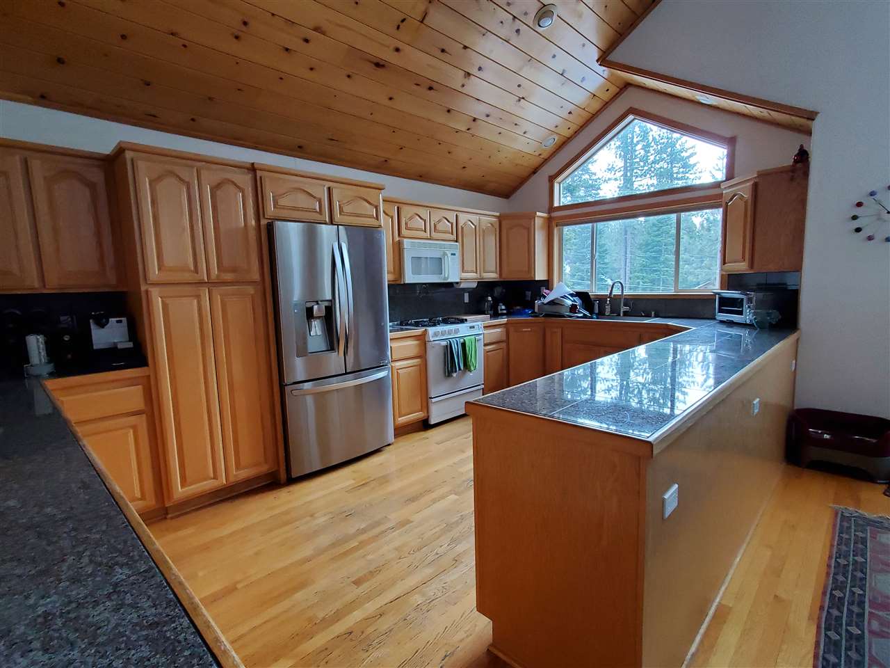 11075 Sitzmark Way Truckee, CA 96161 - Photo 3 of 7