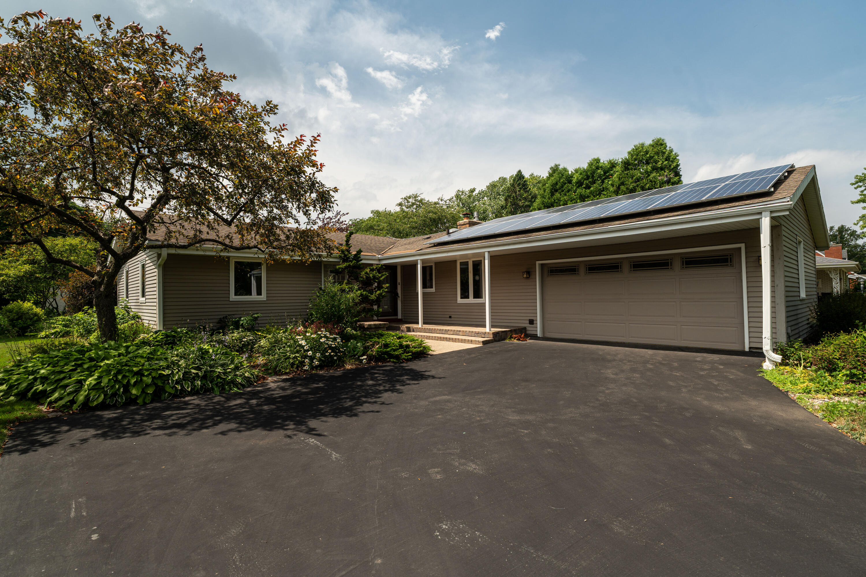 3732 Ruby Avenue Racine, WI 53402 - Photo 1 of 1 DSC02124