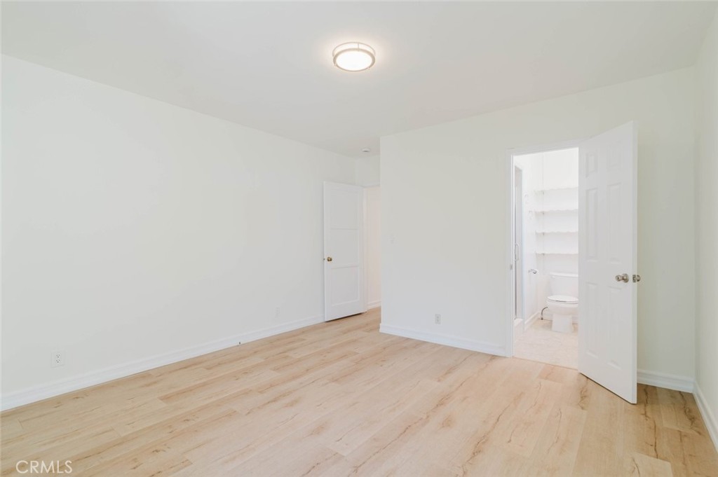 2007 West Kenneth Road Glendale, CA 91201 - Photo 20 of 38