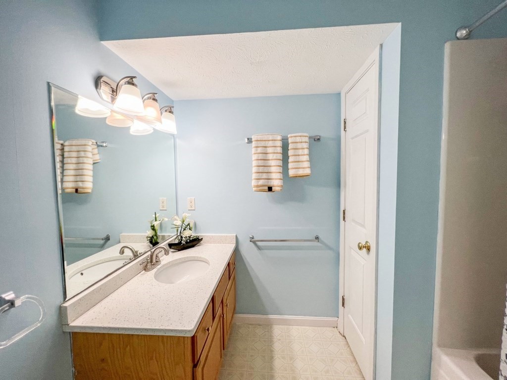 7 Conant Road, Unit 22 Winchester, MA 01890 - Photo 10 of 17