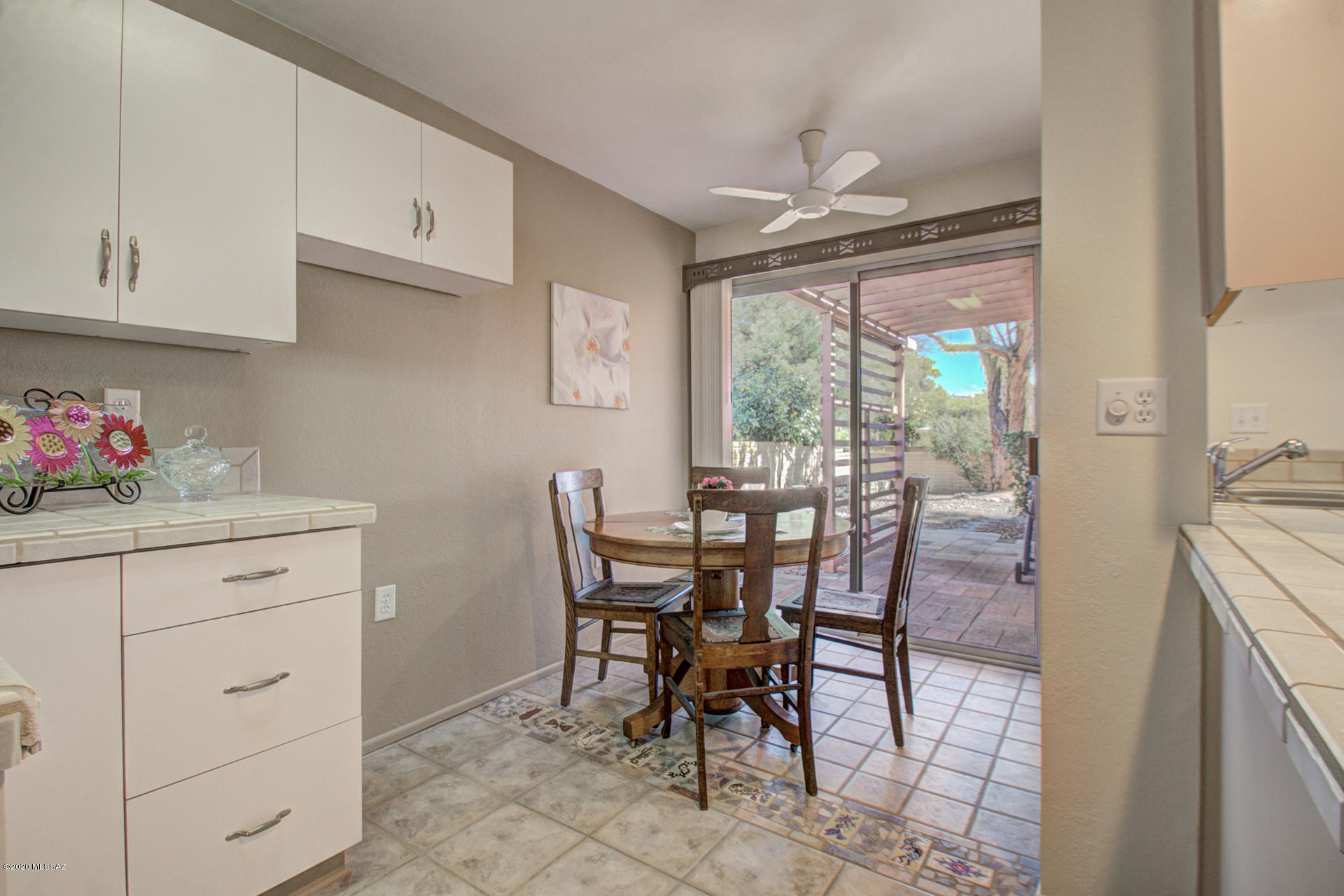 1408 North Rio-Aros Green Valley, AZ 85614 - Photo 13 of 27