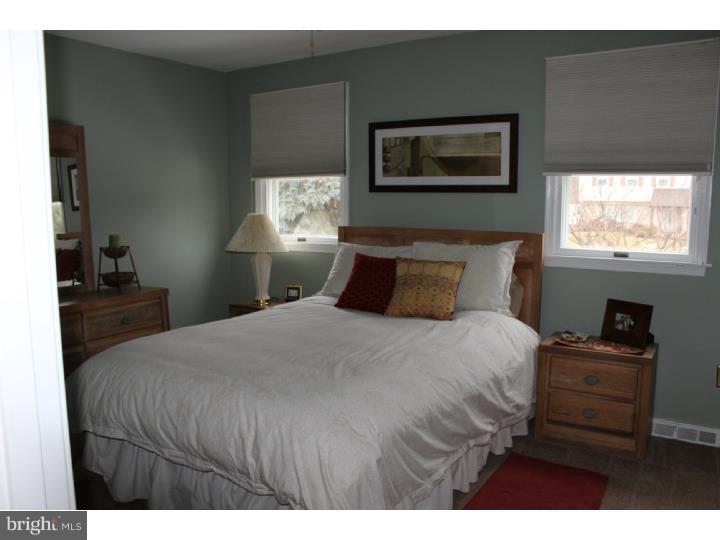 1249 Orchid Road Warminster, PA 18974 - Photo 17 of 25 Gallery Image 17