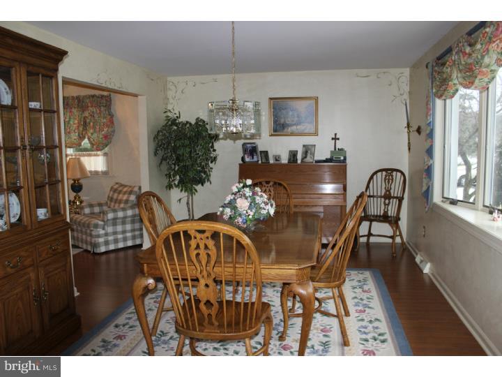 1249 Orchid Road Warminster, PA 18974 - Photo 9 of 25 Gallery Image 9