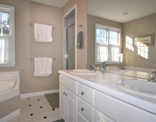 14 Congress Road Barrington, RI 02806 - Photo 11 of 19 Master Bath/Spa.