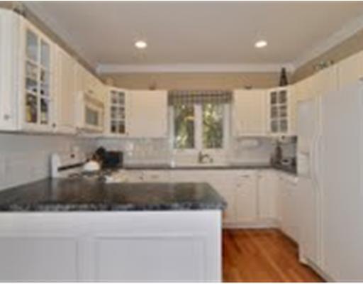 14 Congress Road Barrington, RI 02806 - Photo 5 of 19 Kitchen.