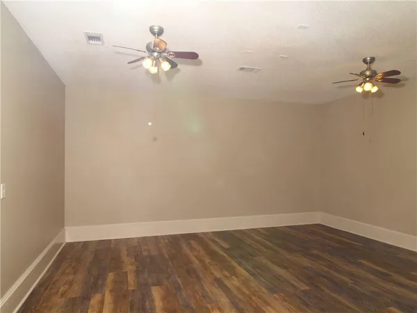 $2,250 | 143 Woodcrest Drive, Covington, LA 70433