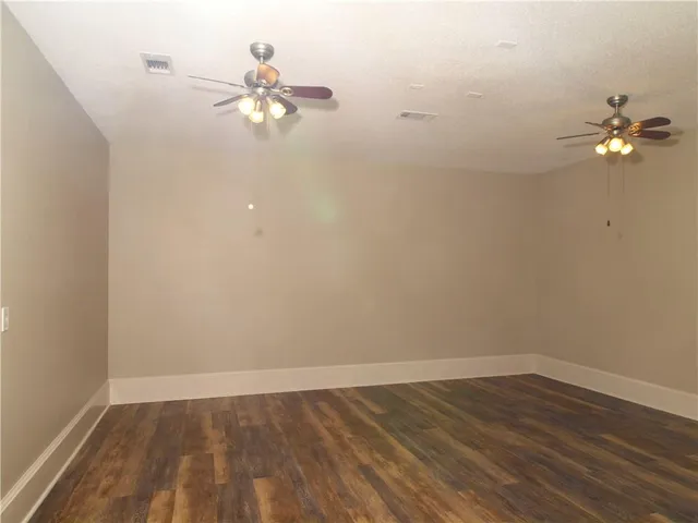 $2,250 | 143 Woodcrest Drive, Covington, LA 70433