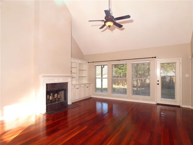 $2,250 | 143 Woodcrest Drive, Covington, LA 70433