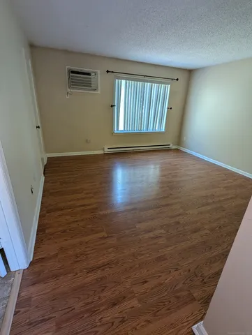 a view of utility room