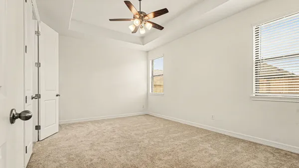 $2,700 | 14823 Mission Avenue, Mont Belvieu, TX 77523