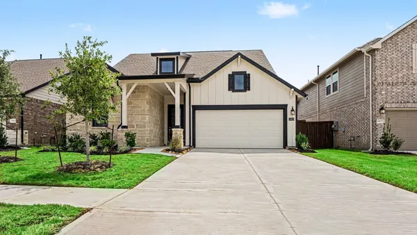 $2,700 | 14823 Mission Avenue, Mont Belvieu, TX 77523