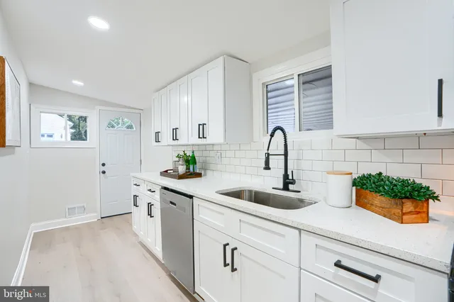 $298,900 | 2 Sidewell Court, Baltimore, MD 21221