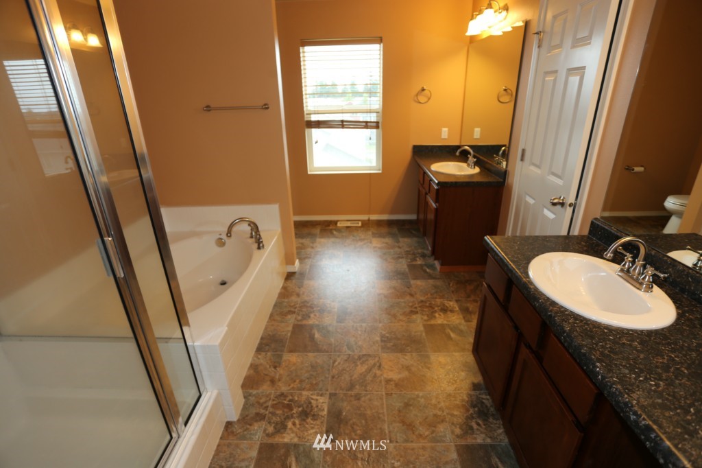 1371 Foreman Road DuPont, WA 98327 - Photo 16 of 25