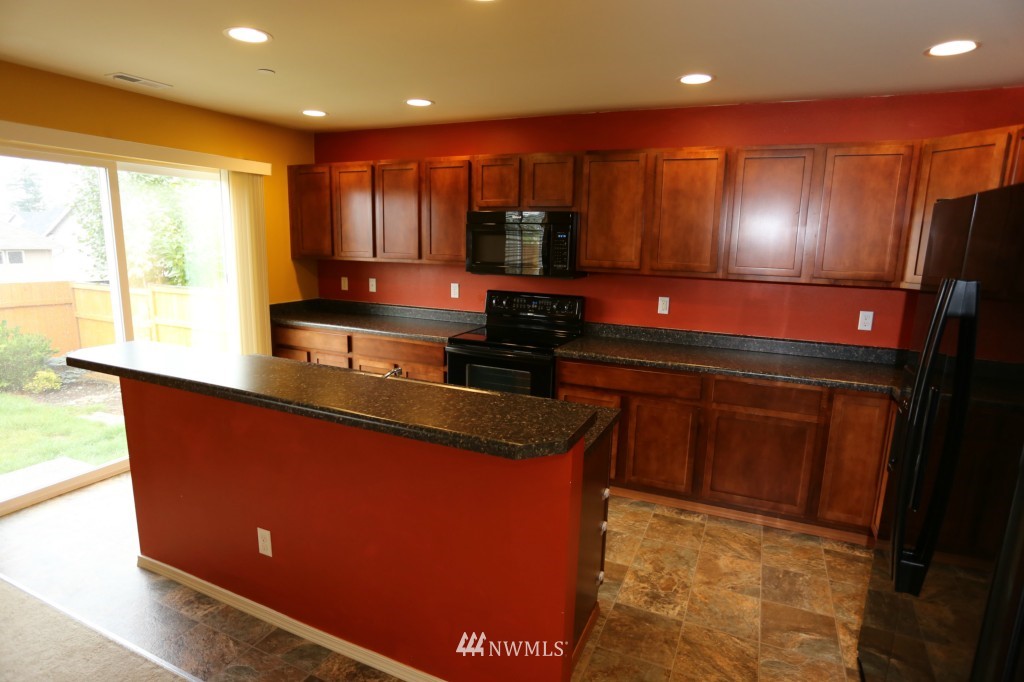1371 Foreman Road DuPont, WA 98327 - Photo 3 of 25