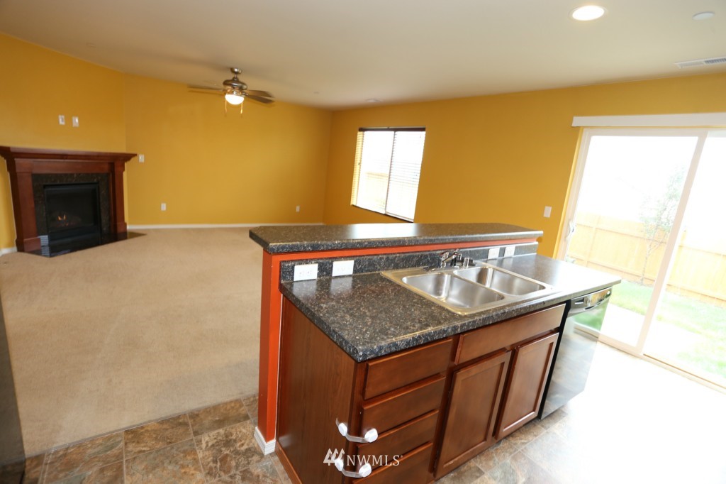 1371 Foreman Road DuPont, WA 98327 - Photo 7 of 25