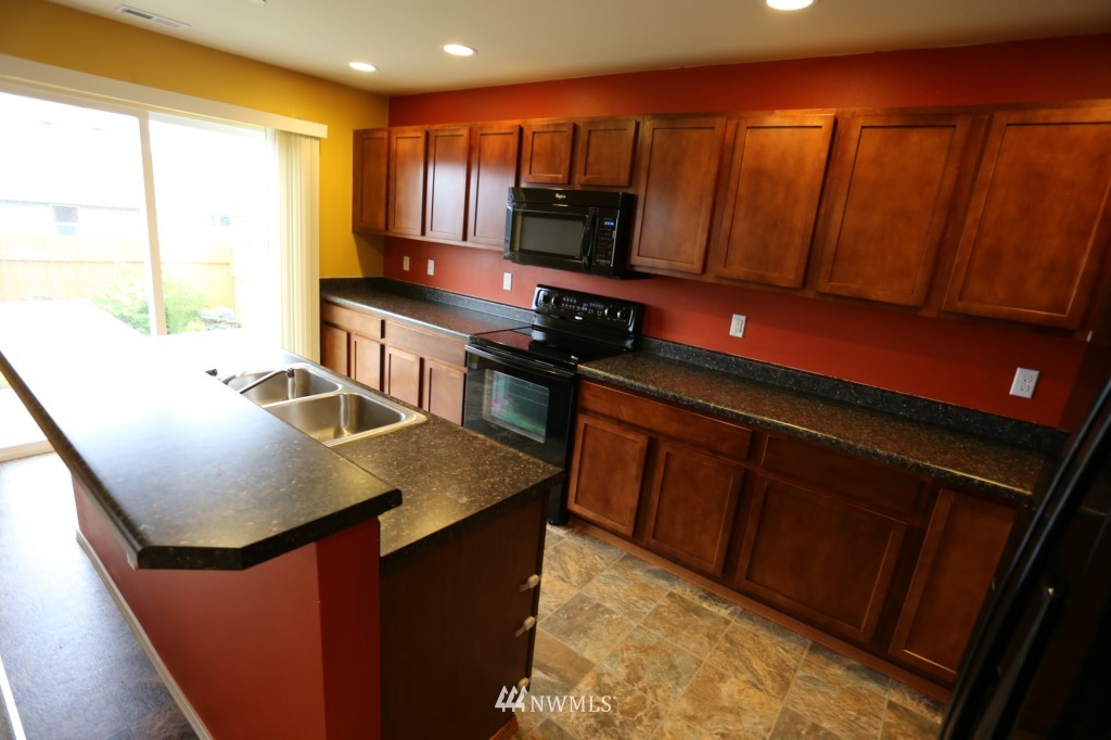 1371 Foreman Road DuPont, WA 98327 - Photo 9 of 25