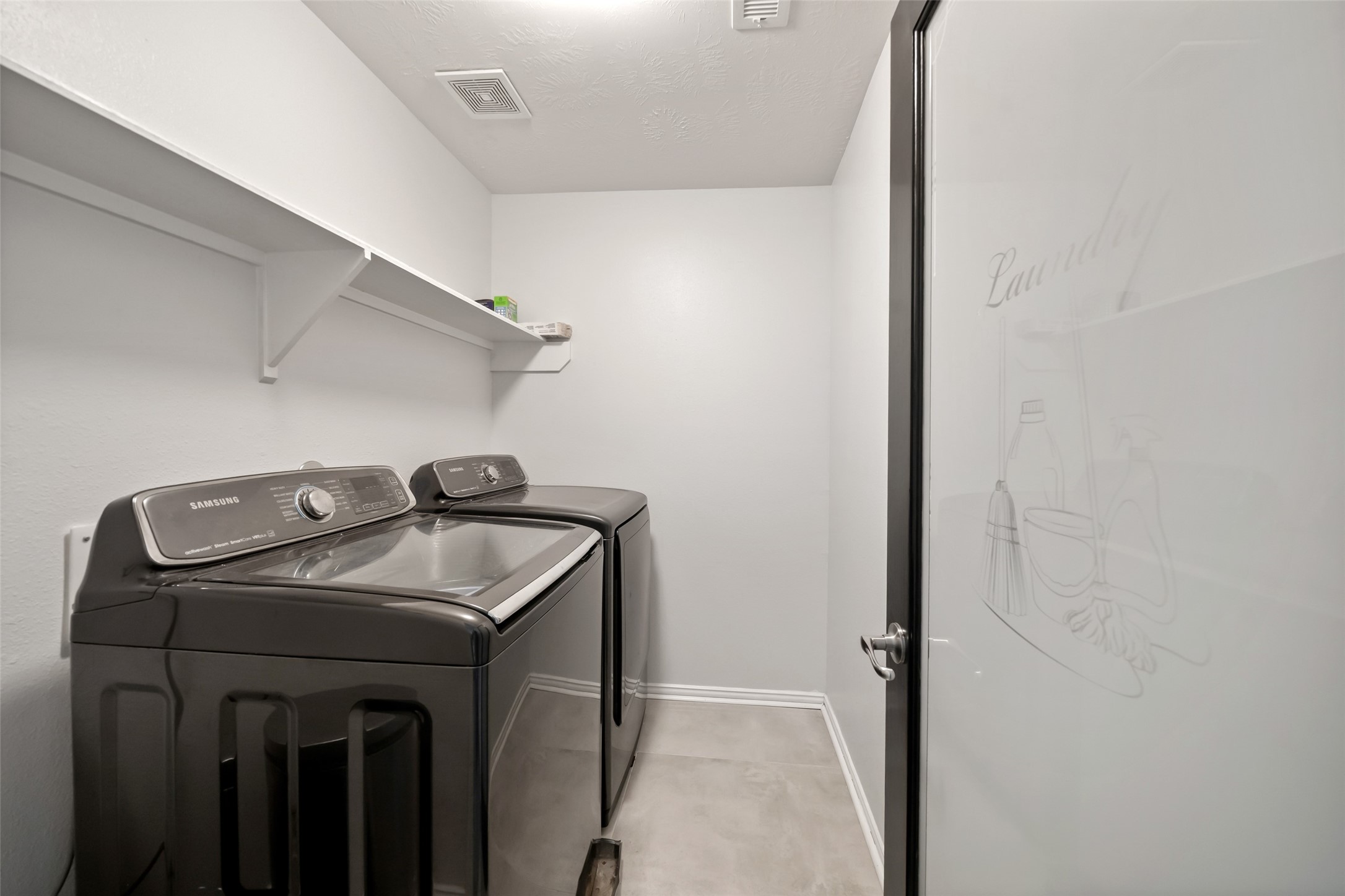 81 Palos Verde Conroe, TX 77304 - Photo 30 of 36 Utility Room, washer & dryer included