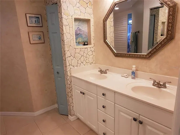$2,000 | 7138 Cedar Hollow Circle, Bradenton, FL 34203