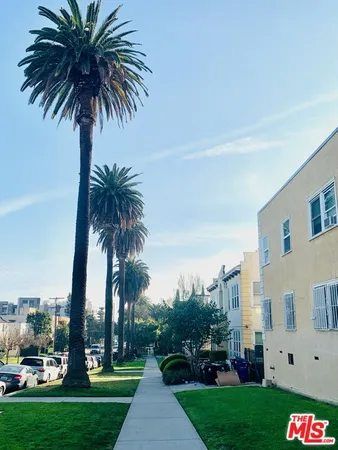 $2,295 | 1833 North Normandie Avenue, Unit 307, Los Angeles, CA 90027
