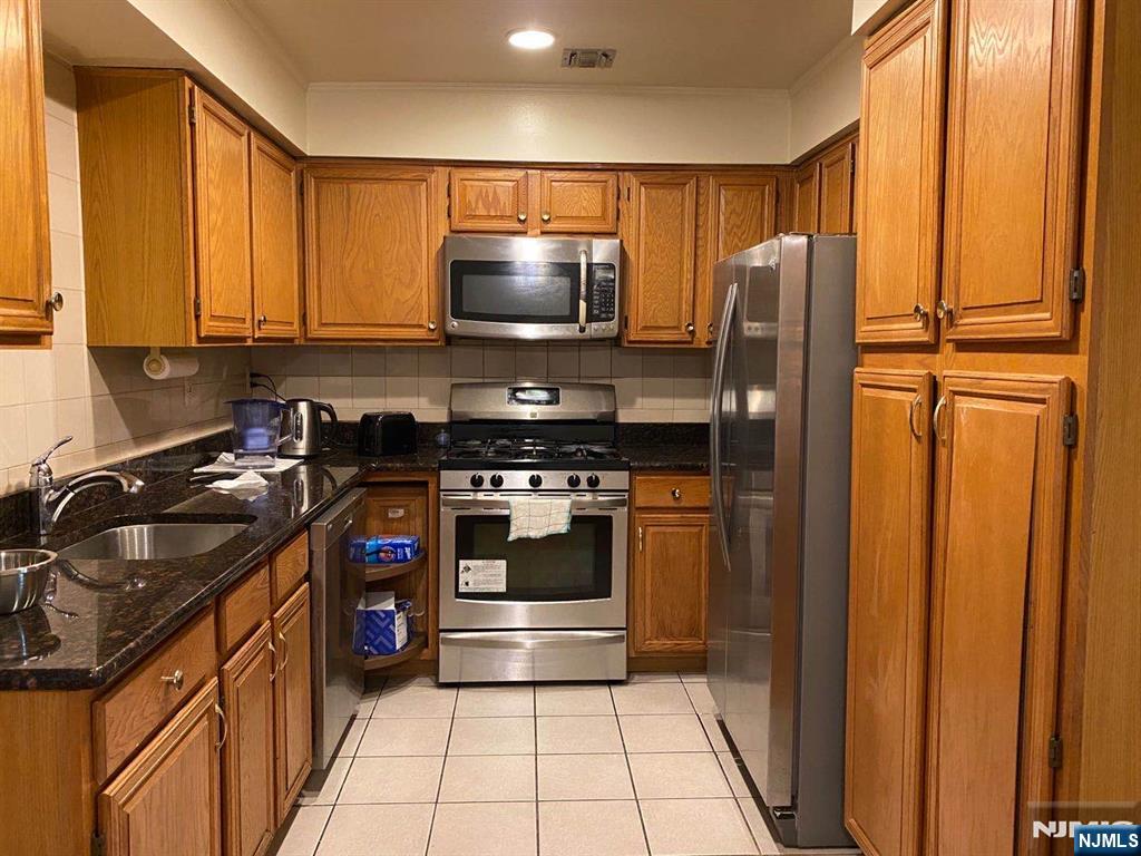 112 Hawthorne Avenue Park Ridge, NJ 07656 - Photo 4 of 8