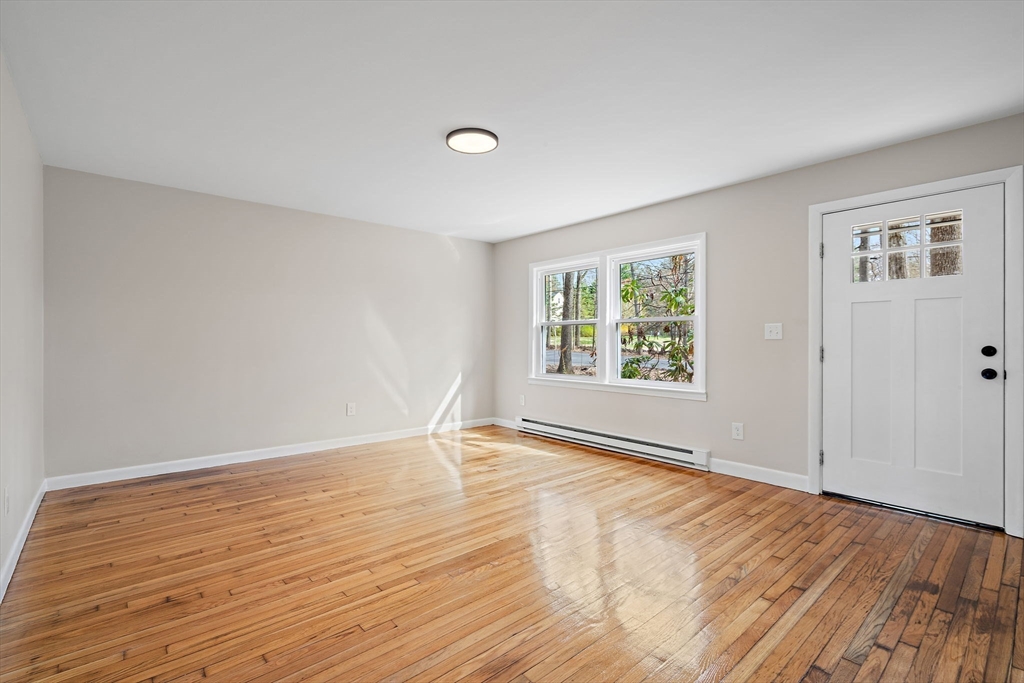 53 Little Turnpike Road Shirley, MA 01464 - Photo 8 of 32